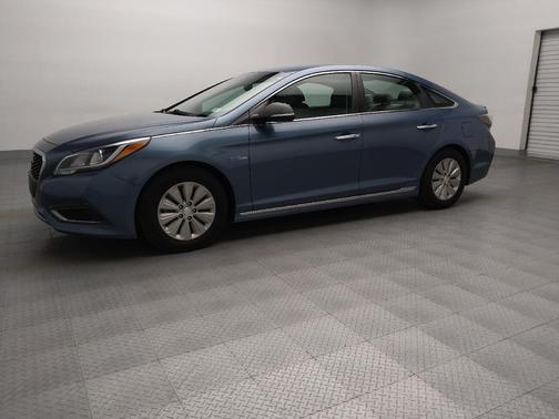 2016 Hyundai SONATA Hybrid SE