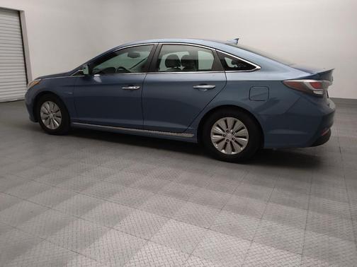 2016 Hyundai SONATA Hybrid SE