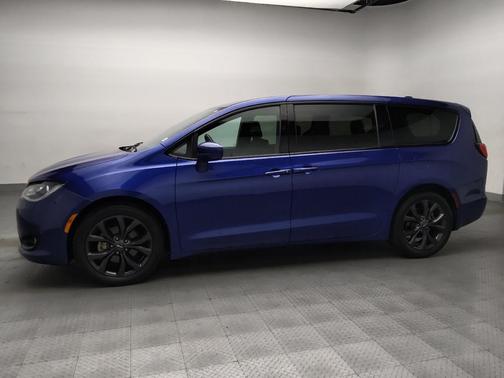 2018 Chrysler Pacifica Touring Plus