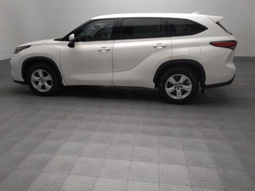 Blizzard Pearl 2021 Toyota Highlander LE