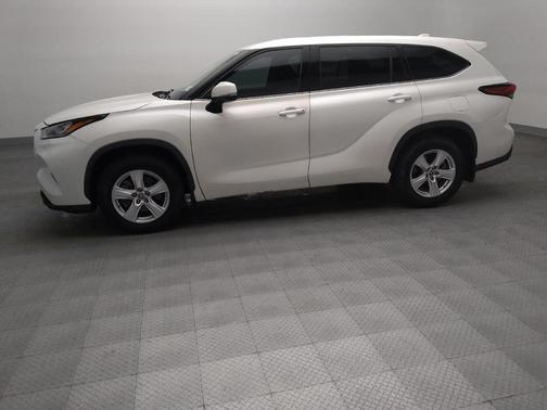 Blizzard Pearl 2021 Toyota Highlander LE