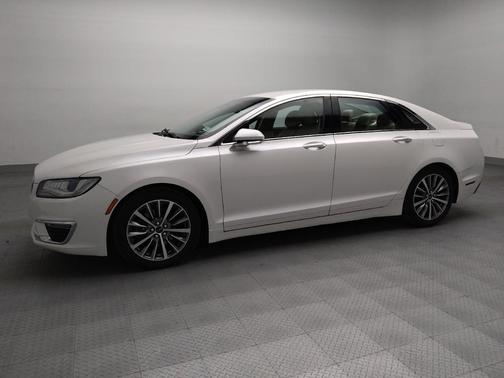 2017 Lincoln MKZ Base