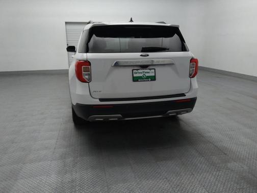 Oxford White 2021 Ford Explorer XLT