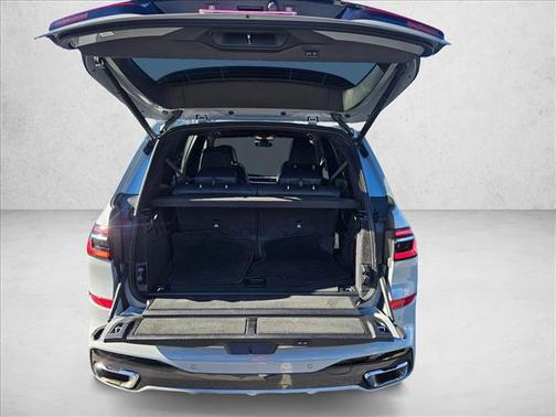 Brooklyn Grey Metallic 2024 BMW X7 xDrive40i