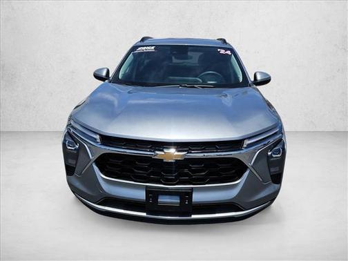 Sterling Gray Metallic 2024 Chevrolet Trax LT