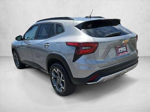 Sterling Gray Metallic 2024 Chevrolet Trax LT
