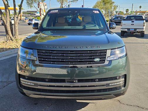 2025 Land Rover Range Rover P400 SE