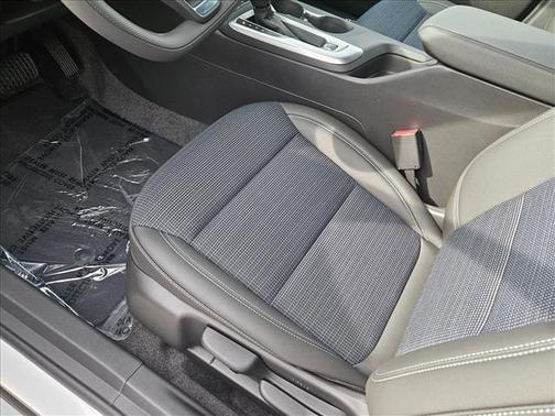Summit White 2026 Buick Envista Preferred FWD