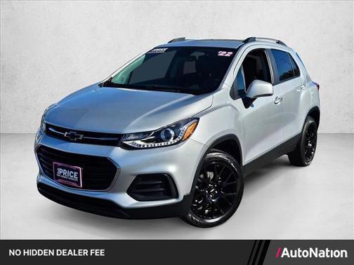 Silver Ice Metallic 2022 Chevrolet Trax LT