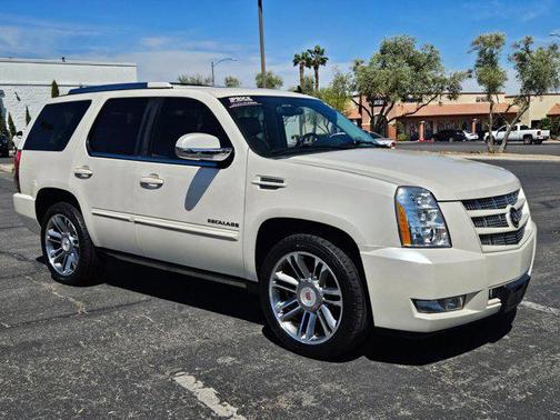 White Diamond Tricoat 2012 Cadillac Escalade Premium