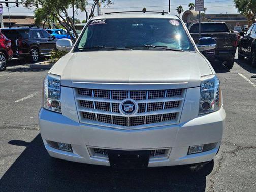 White Diamond Tricoat 2012 Cadillac Escalade Premium