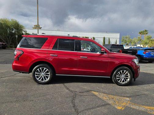 Ruby Red Metallic Tinted Clearcoat 2018 Ford Expedition Limited