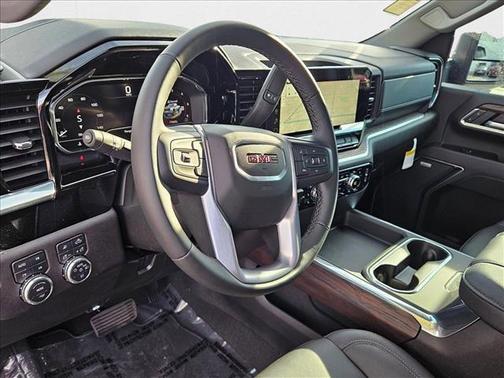 2025 GMC Sierra 2500 SLT