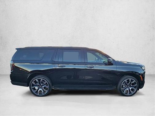 2025 Chevrolet Suburban RST