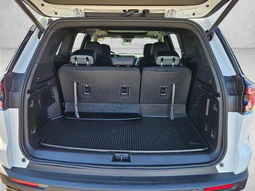 Summit White 2026 GMC Acadia AT4 AWD