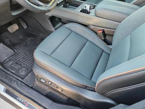 2026 GMC Acadia AT4 AWD