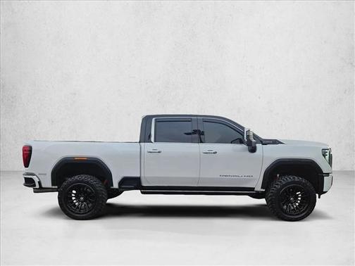 White Frost Tricoat 2024 GMC Sierra 2500 Denali Ultimate