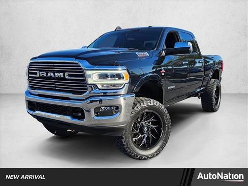 Diamond Black Crystal Pearlcoat 2022 RAM 2500 Laramie Crew Cab 4x4 6'4' Box