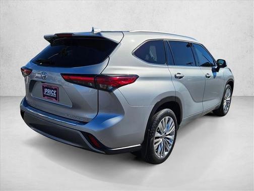 Celestial Silver Metallic 2023 Toyota Highlander Platinum