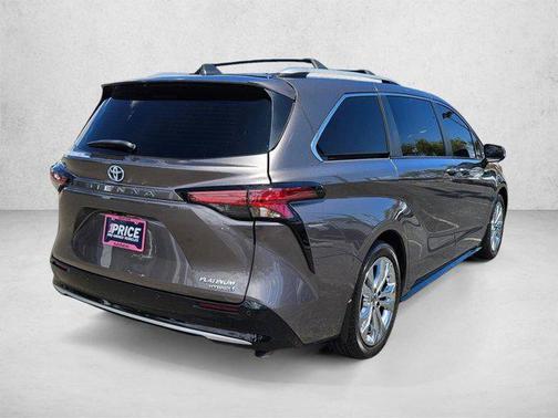 Predawn Gray Mica 2024 Toyota Sienna Platinum
