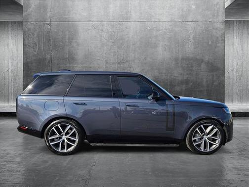 2025 Land Rover Range Rover P550e SE