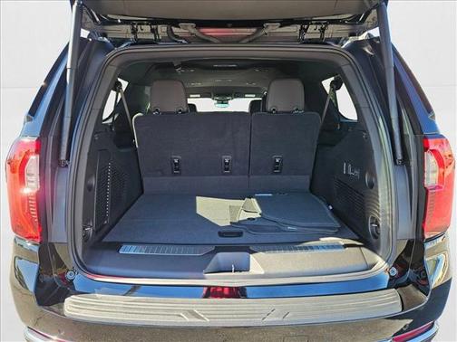 2025 GMC Yukon XL 4WD AT4