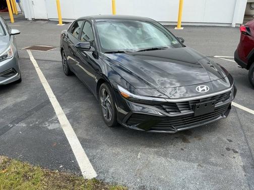 2025 Hyundai ELANTRA HEV SEL Sport