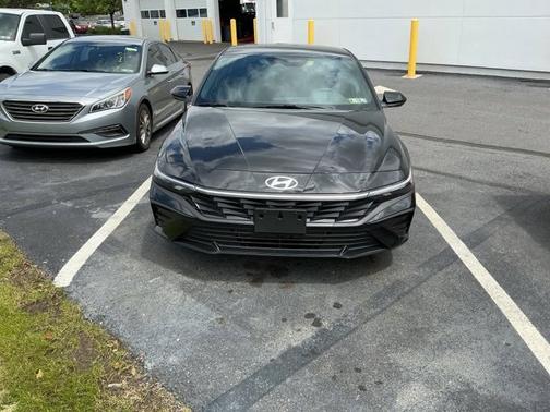 2025 Hyundai ELANTRA HEV SEL Sport