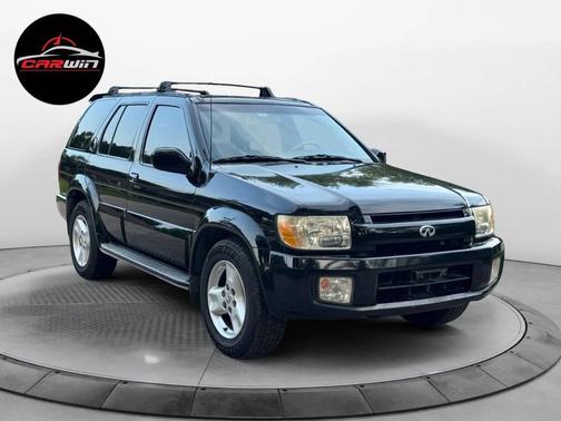 Black 2001 INFINITI QX4 Luxury