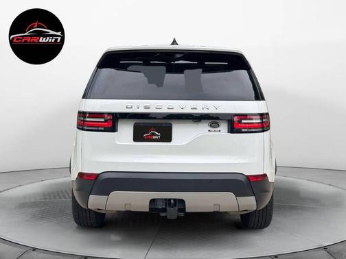 White 2018 Land Rover Discovery HSE LUXURY