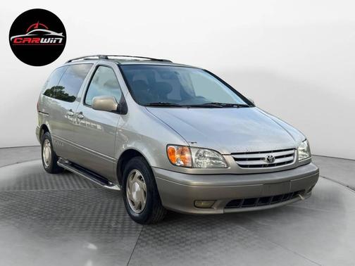 2001 Toyota Sienna XLE