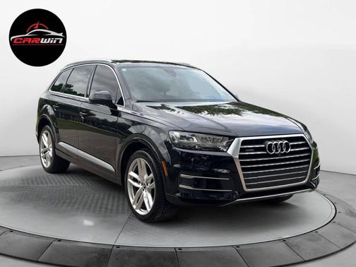 Black 2018 Audi Q7 3.0T Prestige