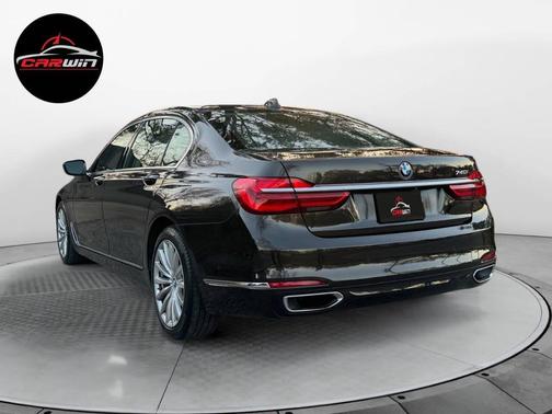 2016 BMW 740 740i 4dr Sedan