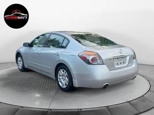 Radiant Silver Metallic 2009 Nissan Altima 2.5 S