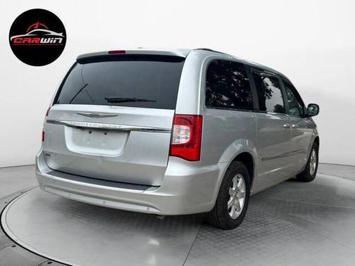 2012 Chrysler Town & Country Touring