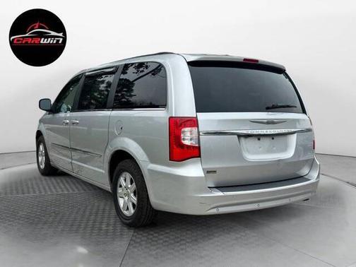 2012 Chrysler Town & Country Touring