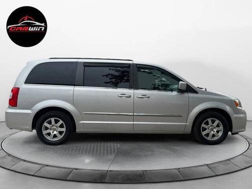 2012 Chrysler Town & Country Touring