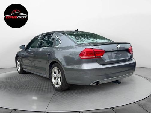 2012 Volkswagen Passat 2.5 SE