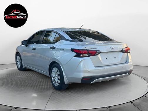 Brilliant Silver Metallic 2020 Nissan Versa 1.6 S