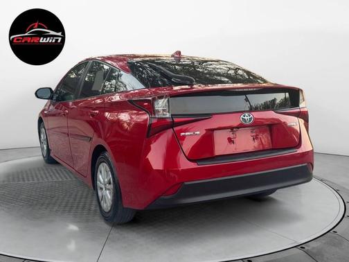 2019 Toyota Prius LE