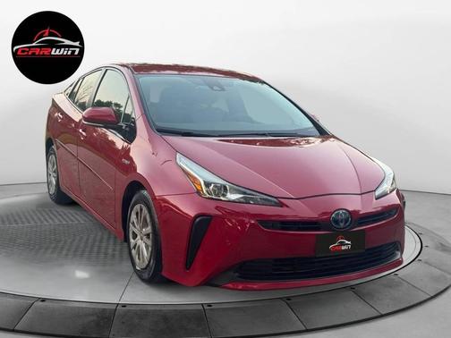 2019 Toyota Prius LE