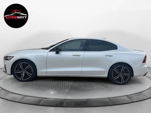 Crystal White Pearl Metallic 2019 Volvo S60 Hybrid T8 R-Design