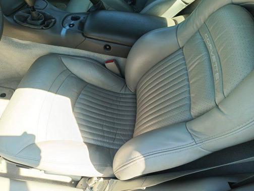 2003 Chevrolet Corvette Base
