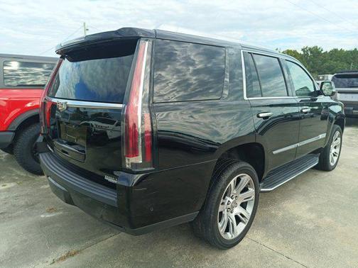 2017 Cadillac Escalade Luxury