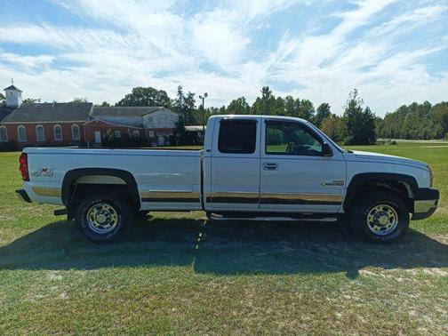 2003 Chevrolet Silverado 2500 LS H/D Extended Cab