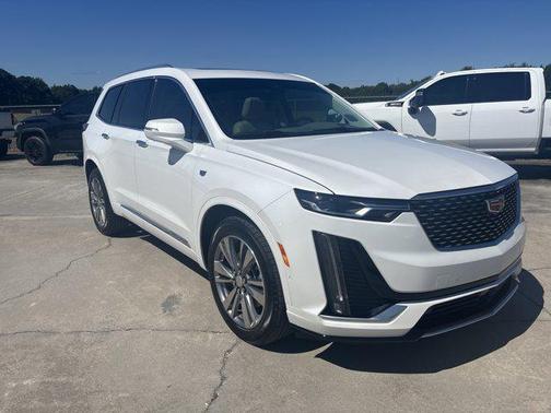 2025 Cadillac XT6 Premium Luxury FWD