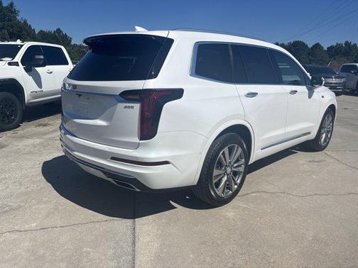 2025 Cadillac XT6 Premium Luxury FWD