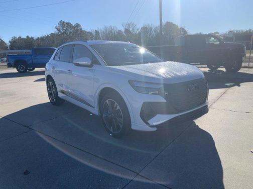 2023 Audi Q4 e-tron Premium Plus 50 quattro