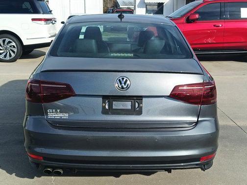 2016 Volkswagen Jetta 2.0T GLI SE