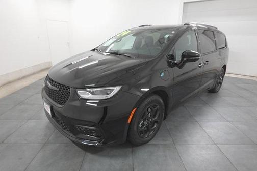 2024 Chrysler Pacifica Hybrid Premium S Appearance Pkg